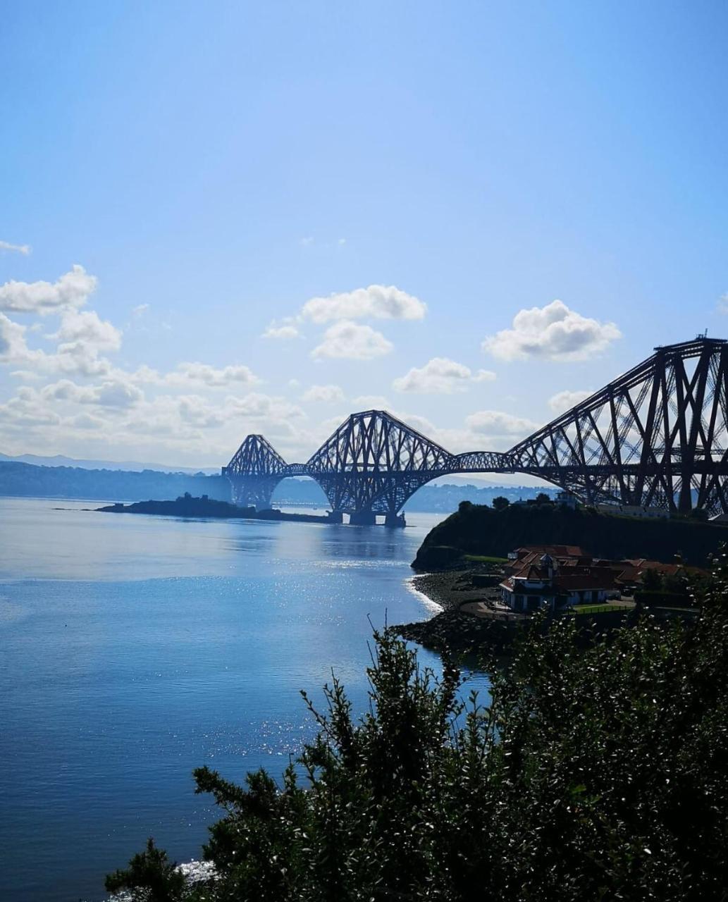 לינה וארוחת בוקר דנפרמליין Bay And Bridge מראה חיצוני תמונה